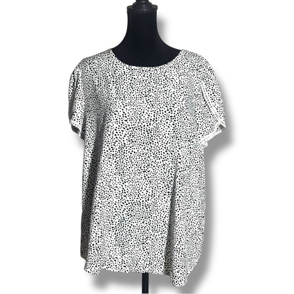 Tops - Fashion Women Large Black & White Speckle Print Short Sleeve White Trim Blouse